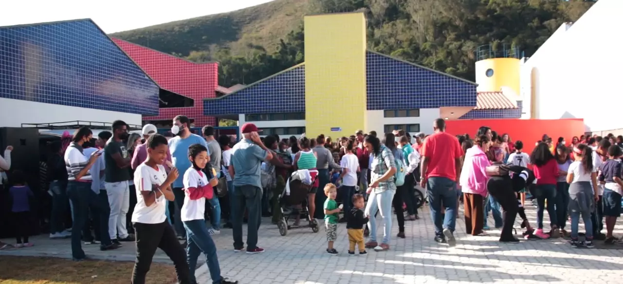 Vídeo: Creche Celeste Azevedo é apresentada à população de Santos Dumont